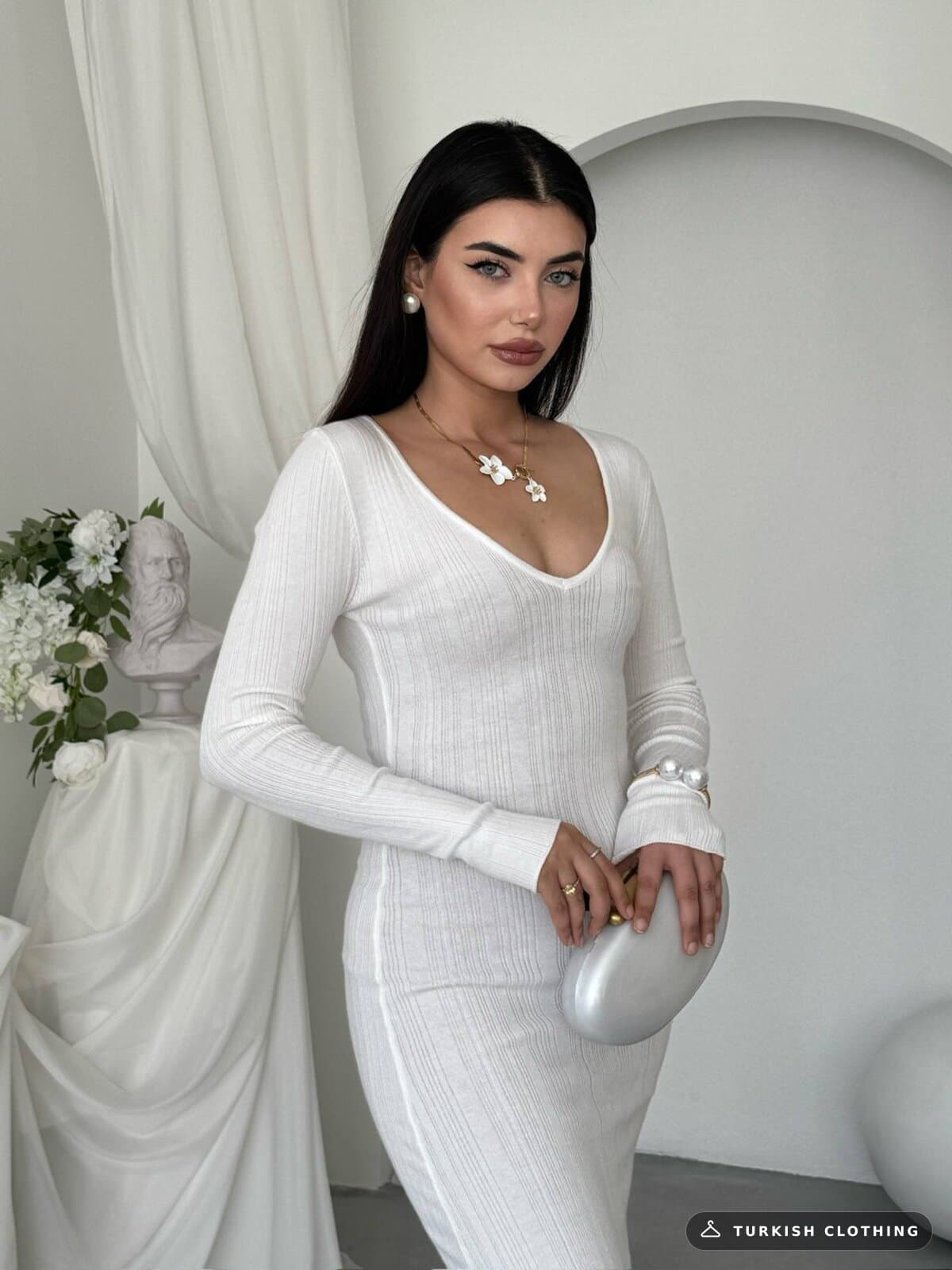 Ketas Midi Dress — White in Acrylic – close-up detail, wholesale Women's Dresses from Türkiye