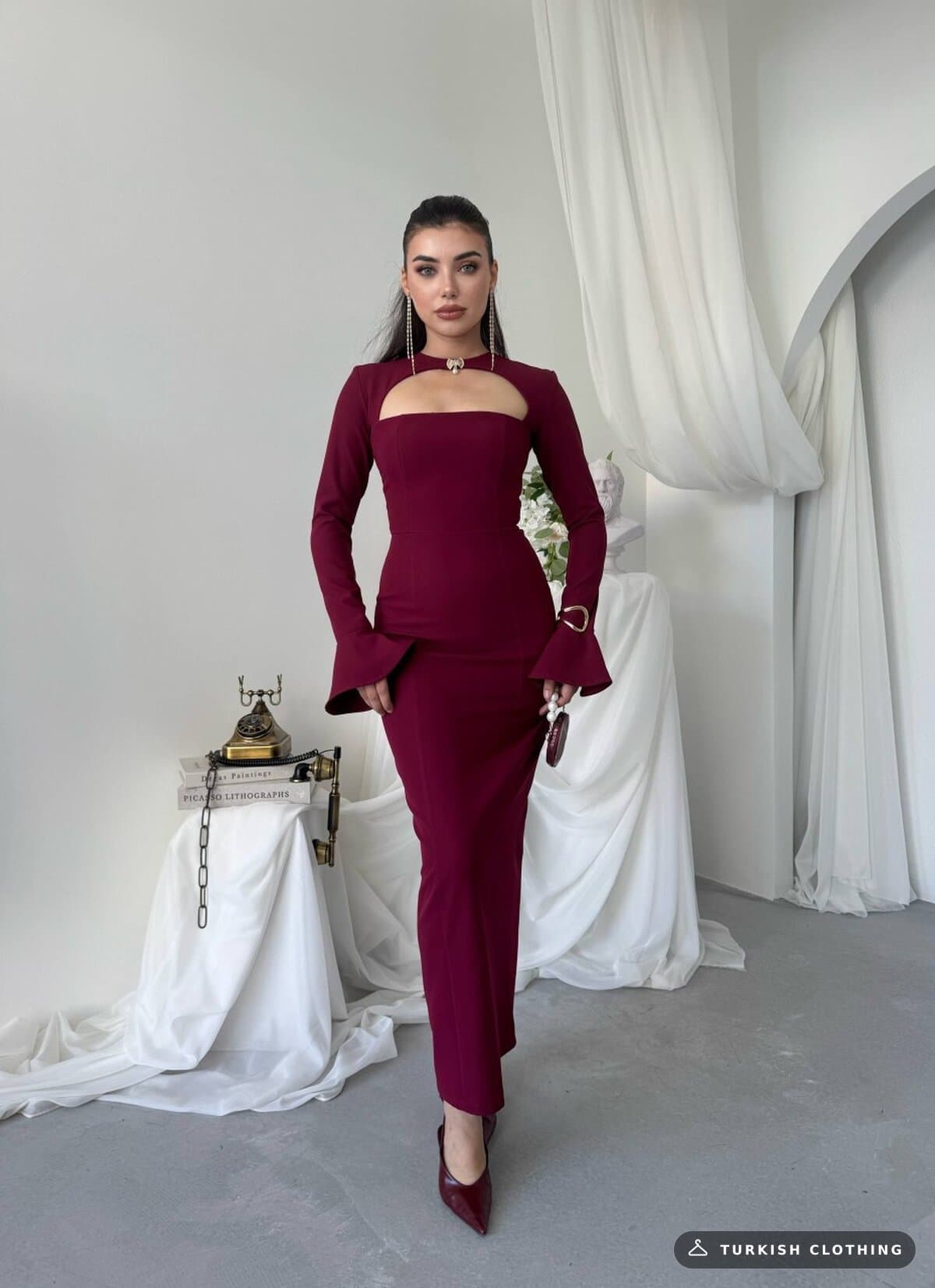 Oplsa Brooch Detailed Dress — Burgundy in Satin – styling detail, wholesale Women's Dresses from Türkiye