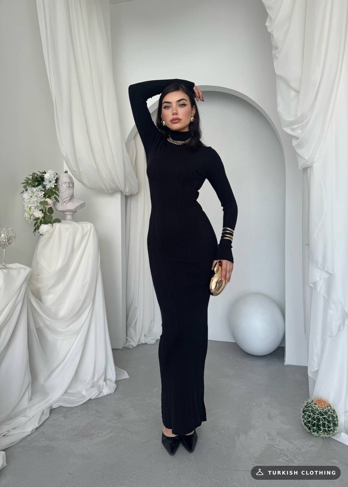 Zuzan Midi Dress — Black in Knitwear – close-up detail, wholesale Women's Dresses from Türkiye