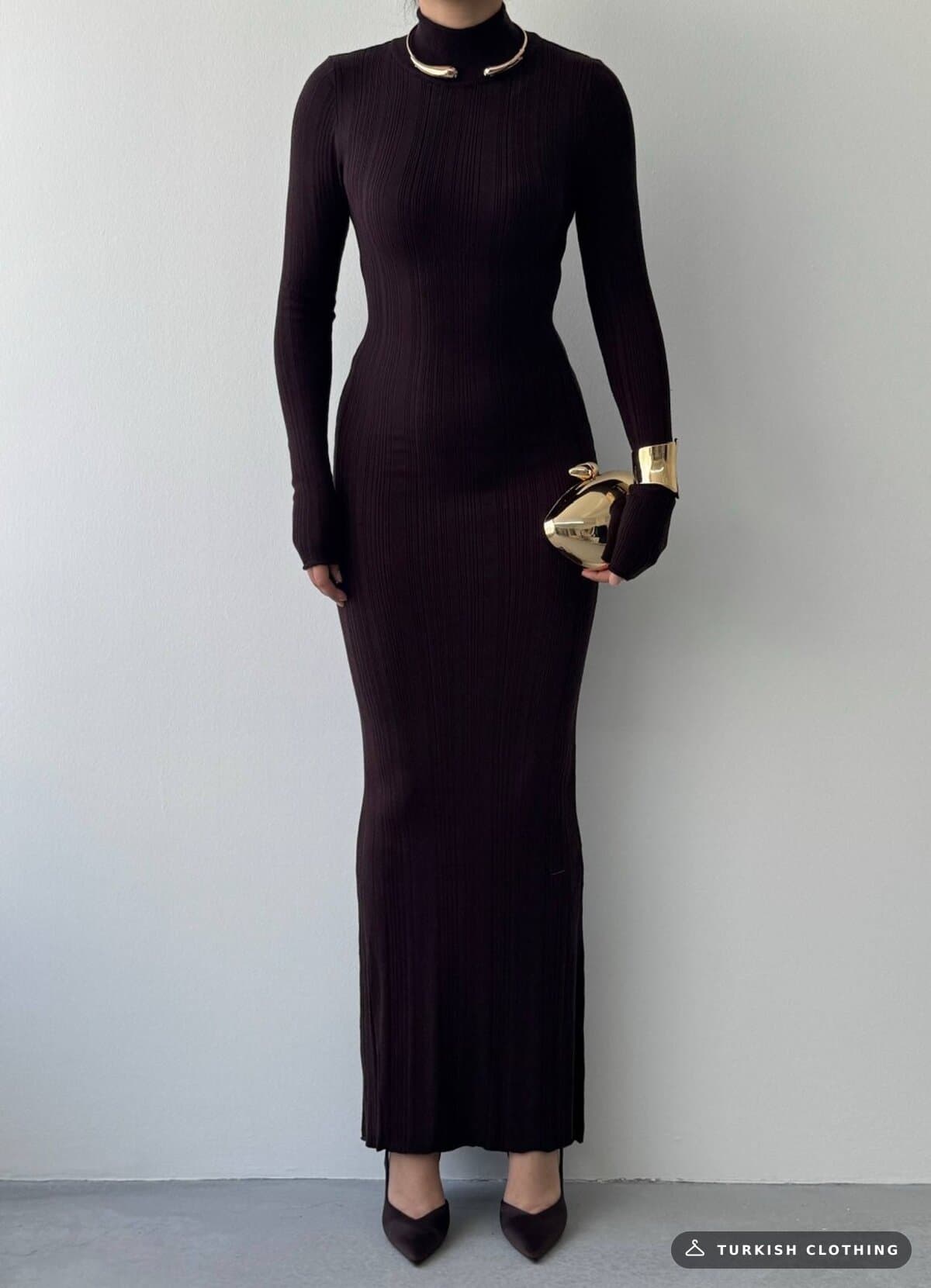 Zuzan Midi Dress — Brown in Knitwear – fabric detail, wholesale Women's Dresses from Türkiye